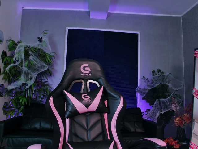 LorraineTease live cam on BongaCams