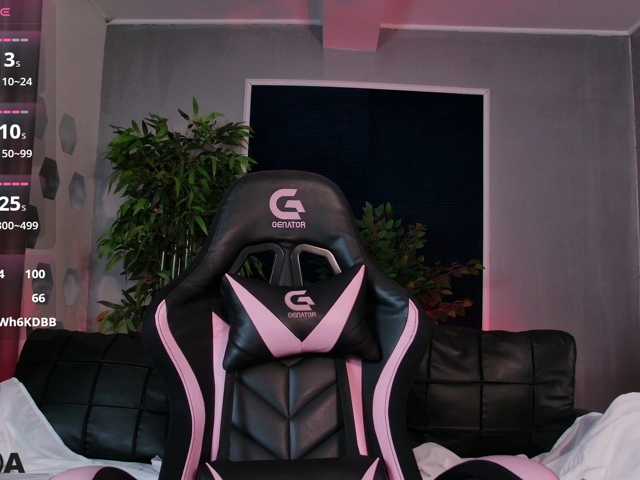 LorraineTease live cam on BongaCams