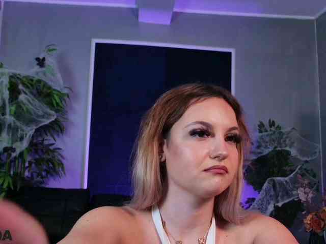LorraineTease