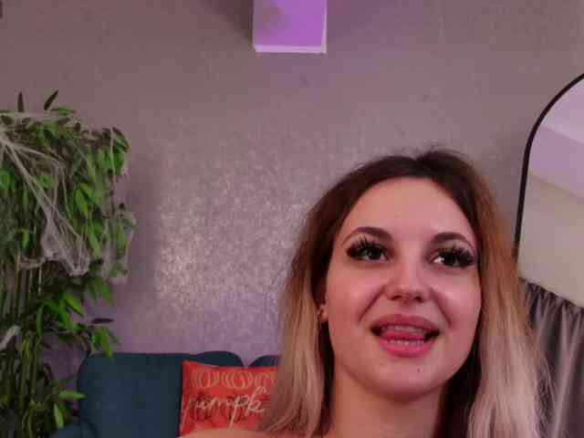 LorraineTease