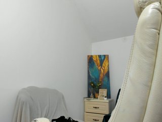 AlyssaElla Porn Show