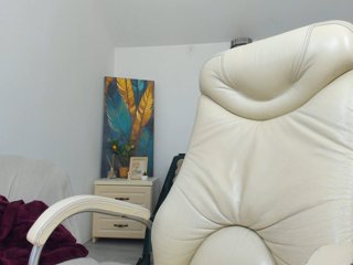 AlyssaElla Porn Show