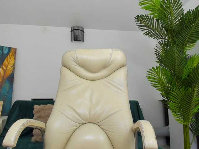 AlyssaElla live cam on BongaCams