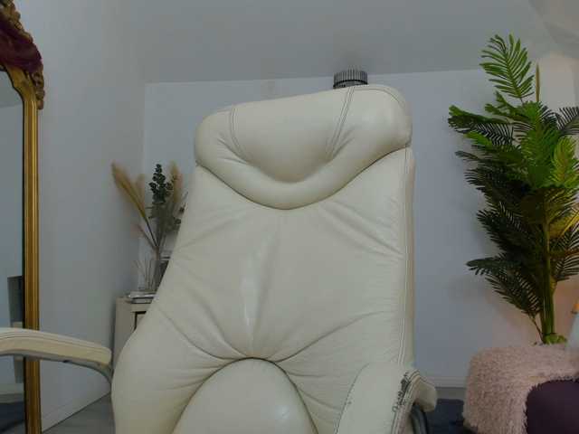AlyssaElla live cam on BongaCams