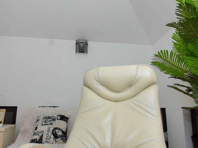 AlyssaElla live cam on BongaCams