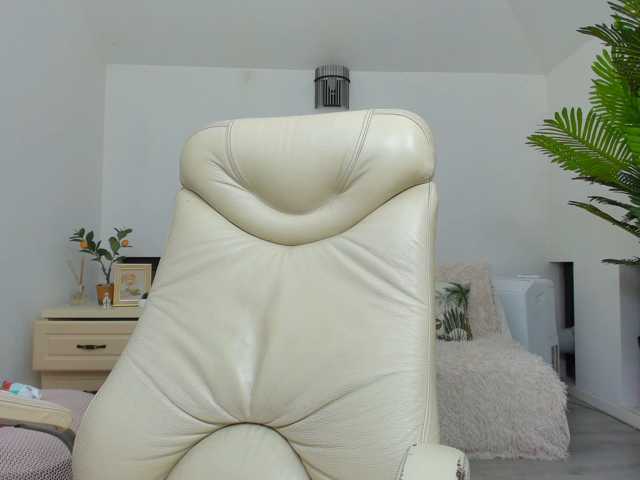 AlyssaElla live cam on BongaCams