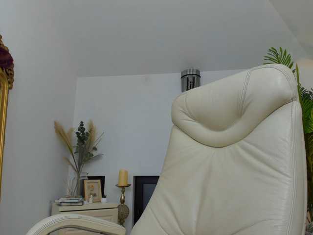 AlyssaElla live cam on BongaCams