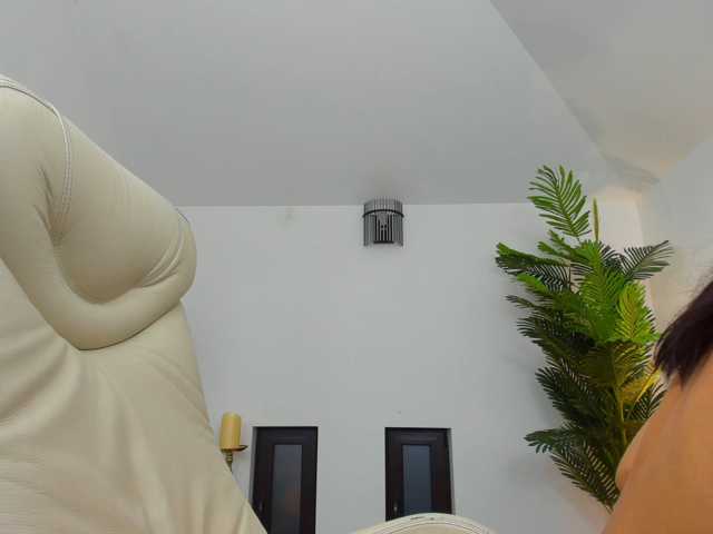 AlyssaElla live cam on BongaCams