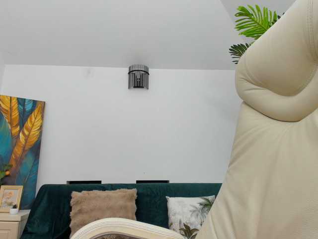 AlyssaElla live cam on BongaCams