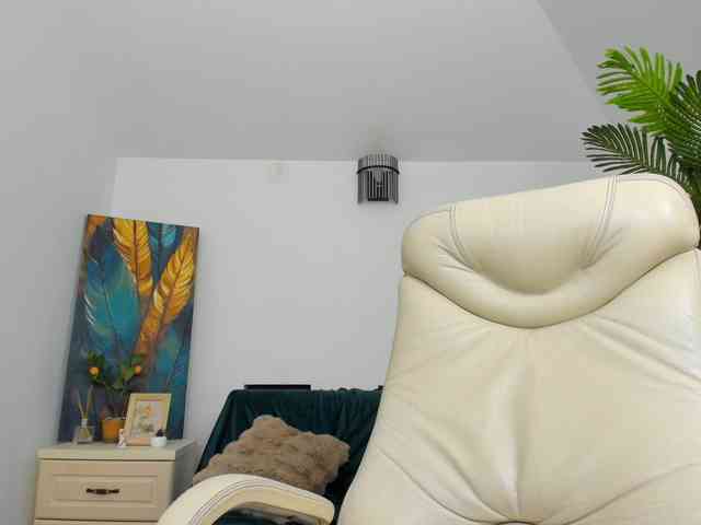 AlyssaElla live female cam on bongacams