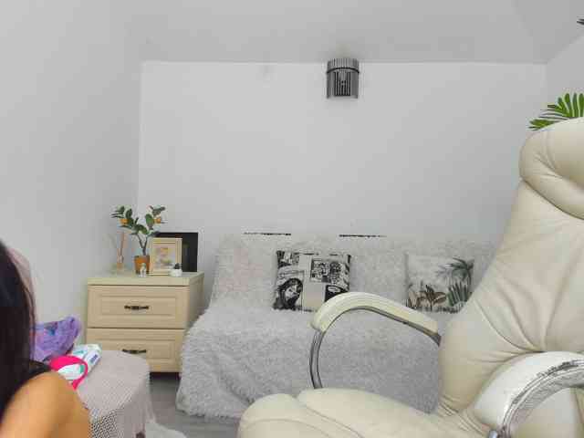 AlyssaElla webcam