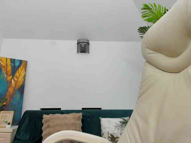 AlyssaElla webcam