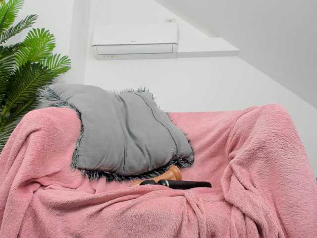 NathyLexxy live cam on BongaCams