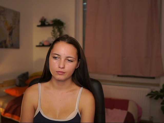 AnitaOcean18 live cam preview