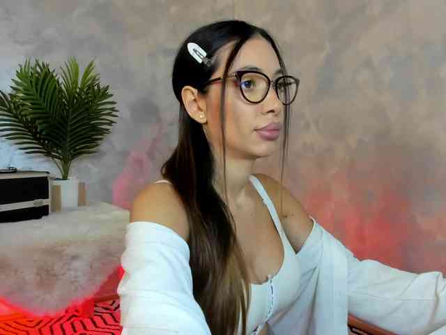Laylakristal webcam