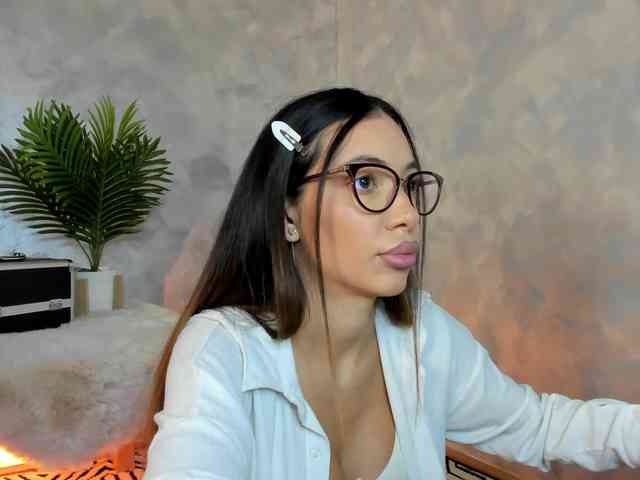 Laylakristal webcam