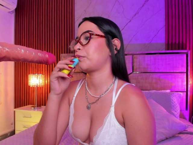 Alessiaspice live cam on BongaCams