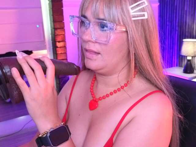 Sienarosewood live cam on BongaCams