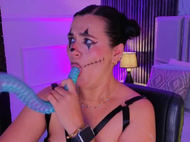 Sienarosewood live cam on BongaCams