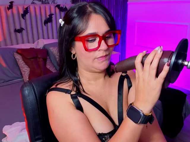 Sienarosewood live cam on BongaCams