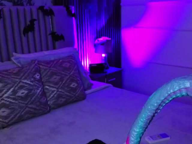 Sienarosewood live cam on BongaCams