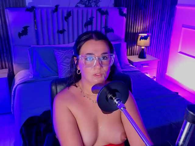 Sienarosewood live cam preview