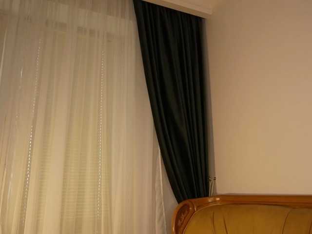 MirrorLady live cam preview