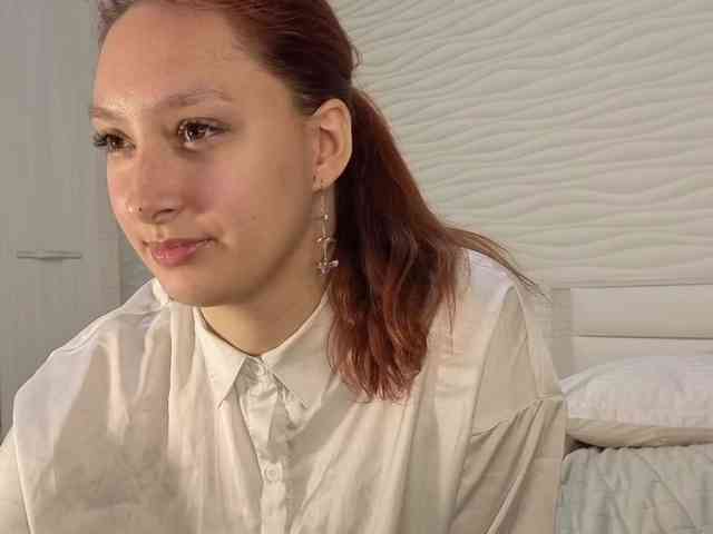 MirrorLady webcam