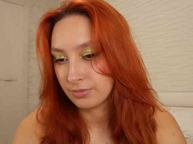 MirrorLady webcam