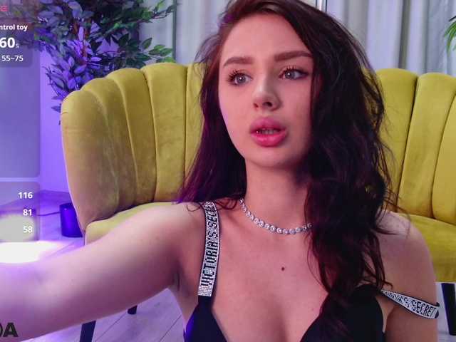ReynaRushX live cam on BongaCams