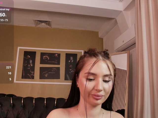 ReynaRushX live cam on BongaCams
