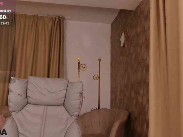 ReynaRushX webcam