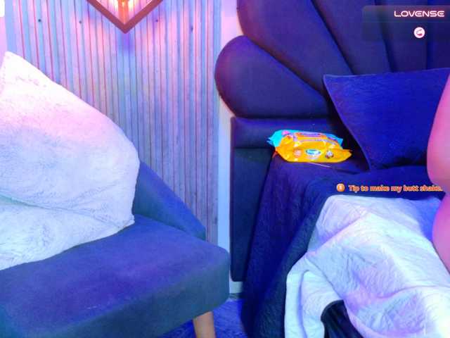 ambarSmithe live cam on BongaCams