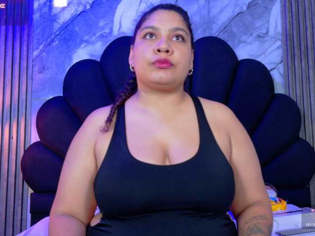 ambarSmithe live cam on BongaCams