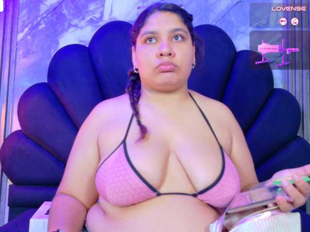 ambarSmithe live cam on BongaCams