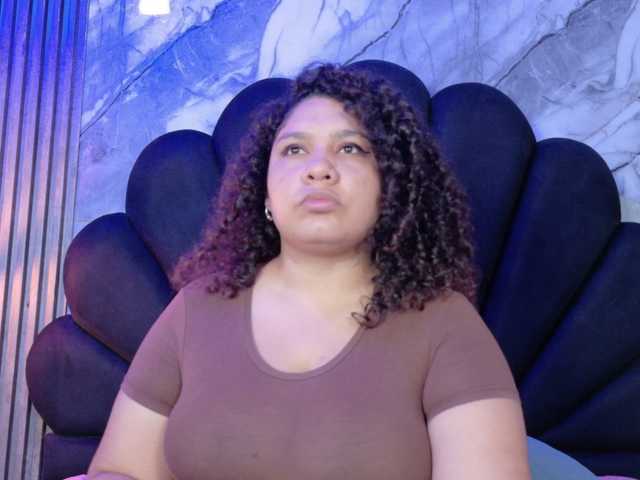 ambarSmithe live cam on BongaCams