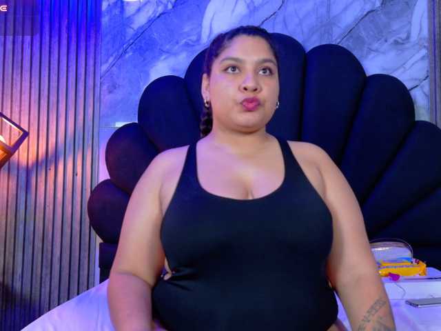ambarSmithe live cam on BongaCams