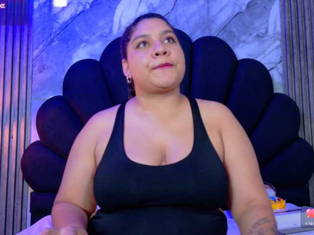 ambarSmithe live cam on BongaCams