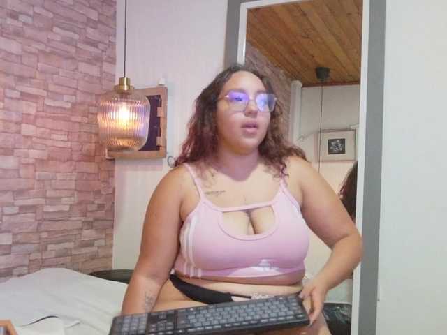 big-juicytits live cam on BongaCams