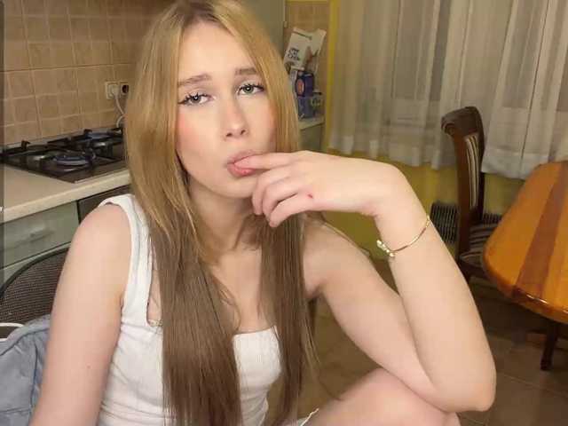 NikitaDefiglio live cam on BongaCams