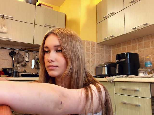 LovelyMargo live cam preview