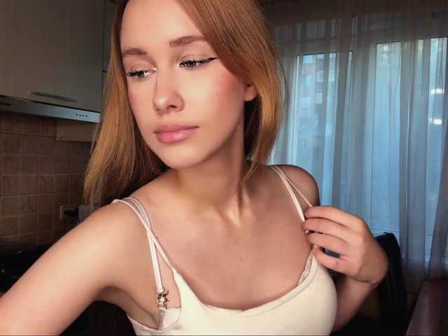 NikitaDefiglio live cam on BongaCams