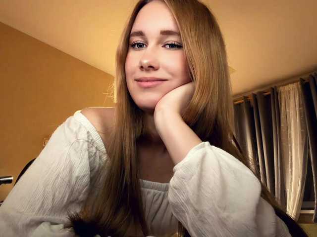 LovelyMargo live cam preview