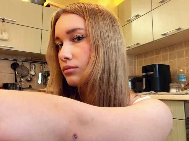 NikitaDefiglio live cam on BongaCams