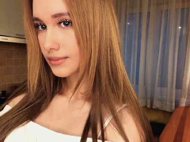 LovelyMargo webcam