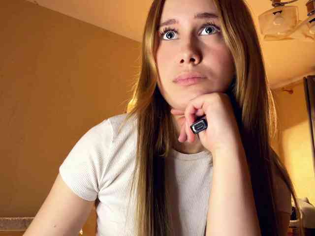 LovelyMargo webcam
