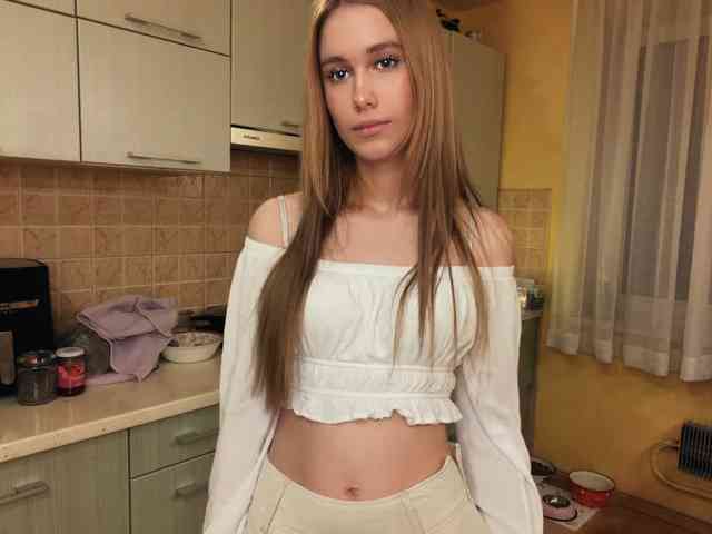 LovelyMargo webcam