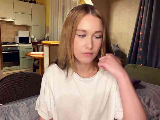 LovelyMargo webcam