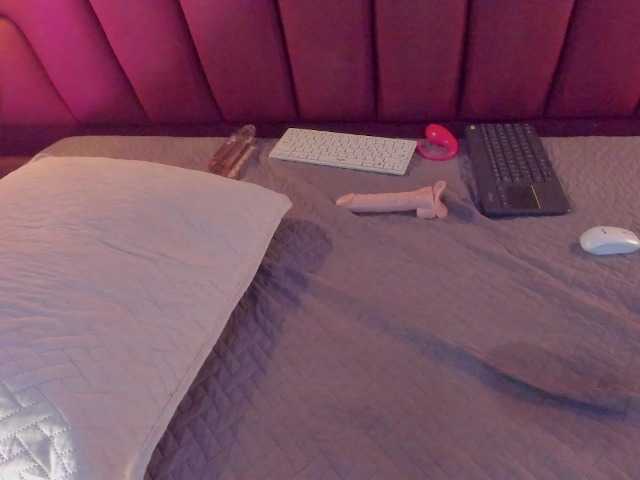 Lola-Bonnys live cam on BongaCams