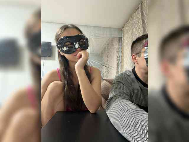 TWOLOVEsX